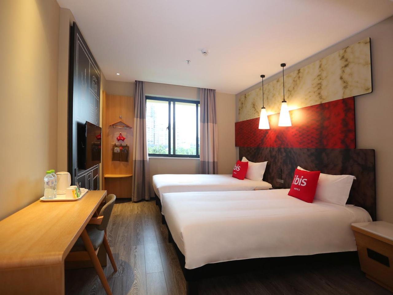 Ibis Haikou Injoy Plaza Hotel מראה חיצוני תמונה